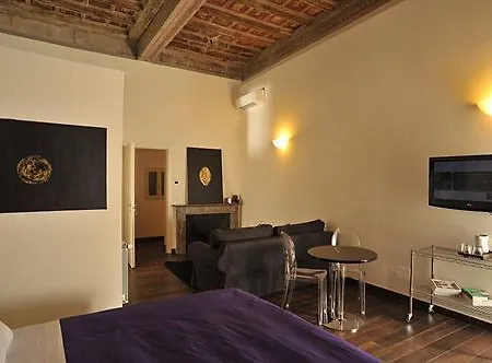 فندق مبيت وإفطار أجنحة هستوري 4*