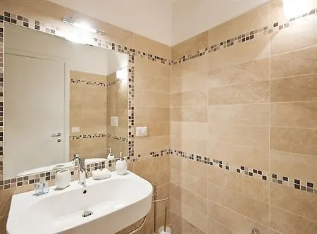 أجنحة هستوري 4* روما